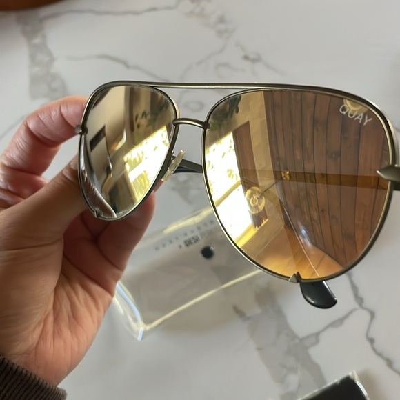 *SALE* Quay High Key Sunglasses - Picture 3 of 6